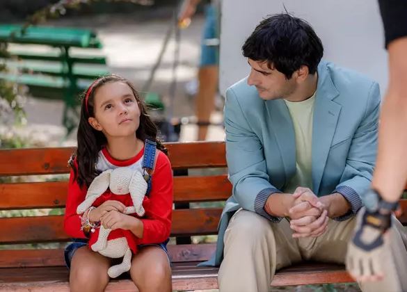 Eva Măruță și Alex Bogdan - rolurile principale din comedia