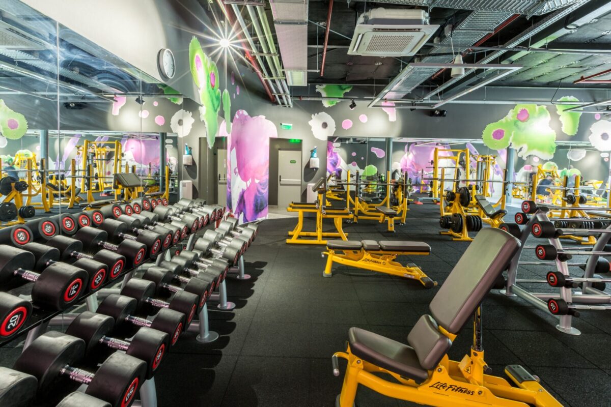 Cine sunt patronii misterioși ai sălilor de fitness World Class România. Afacerea aparține unui grup de investiții din străinătate