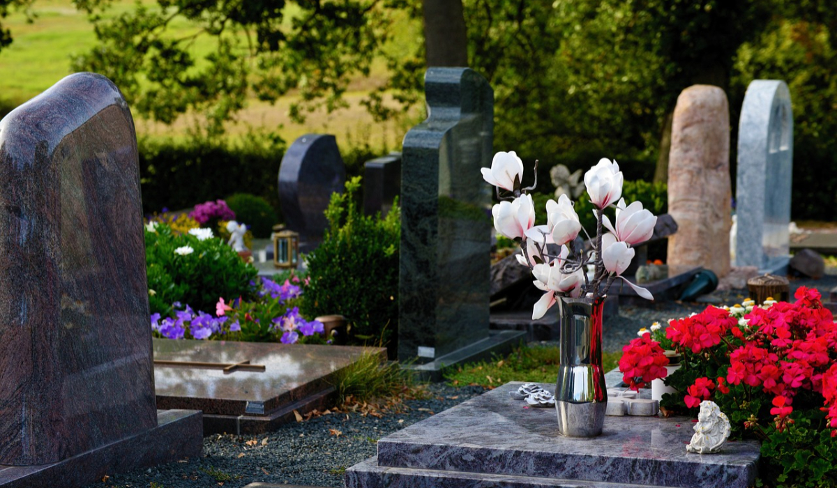 Moartea a devenit prea scumpă în Marea Britanie! O înmormântare a ajuns să coste și 11.000 de euro