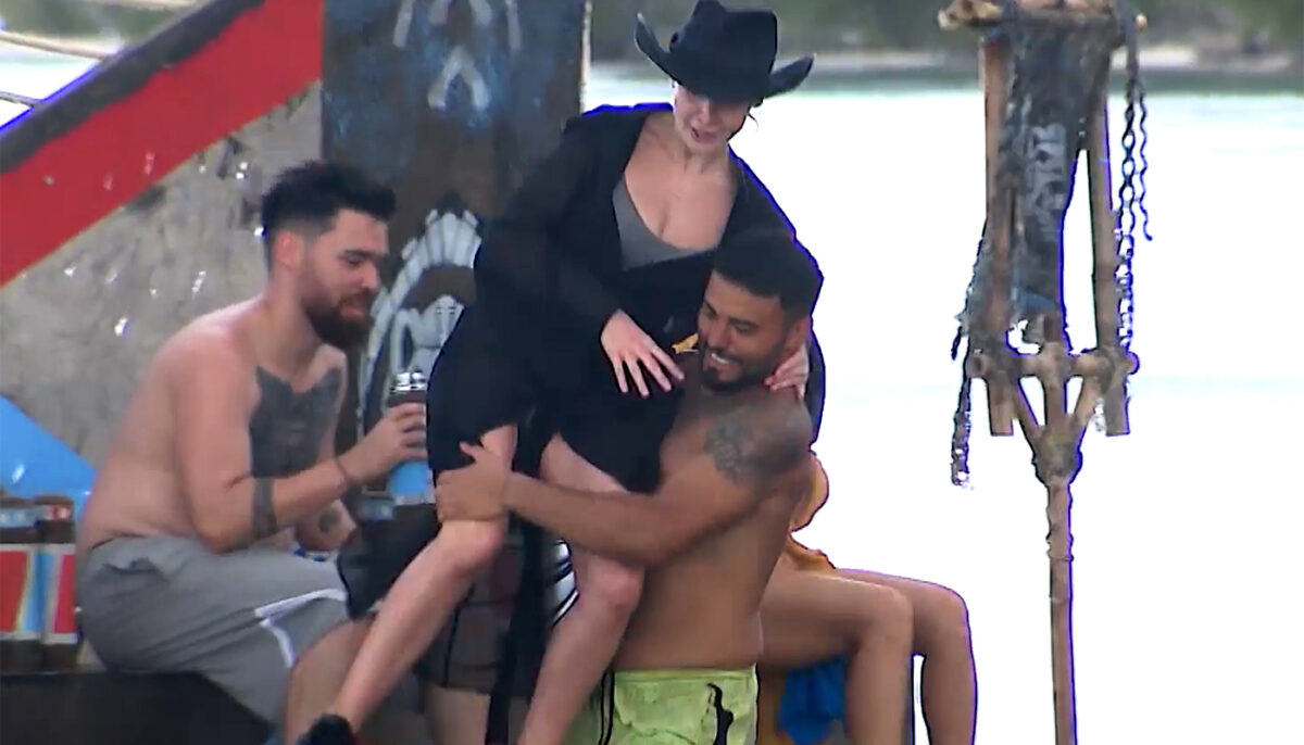 Imagine Stire Jador, dat afară de la Survivor România All Stars? E acuzat că a atins nepotrivit o colegă | 2review.ro