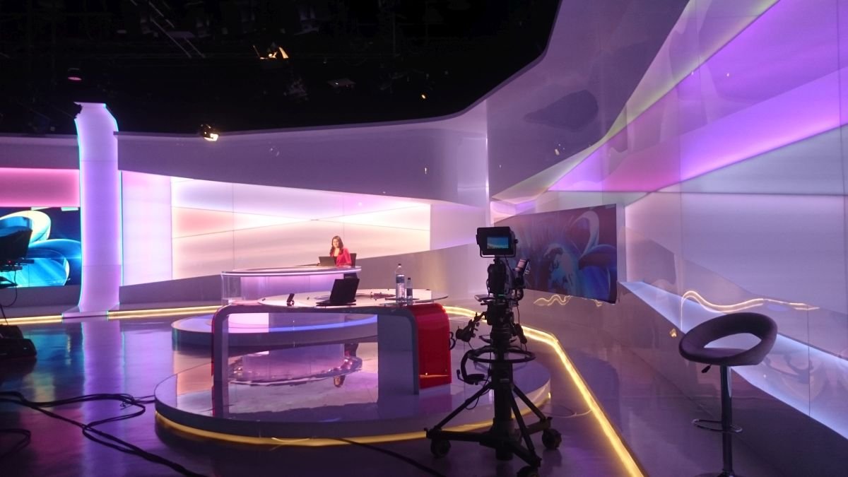 Imagine Stire Revenire spectaculoasă pe micile ecrane! Celebra prezentatoare se întoarce pe sticlă, după doi ani de pauză: „Este momentul dezvăluirilor” | 2review.ro