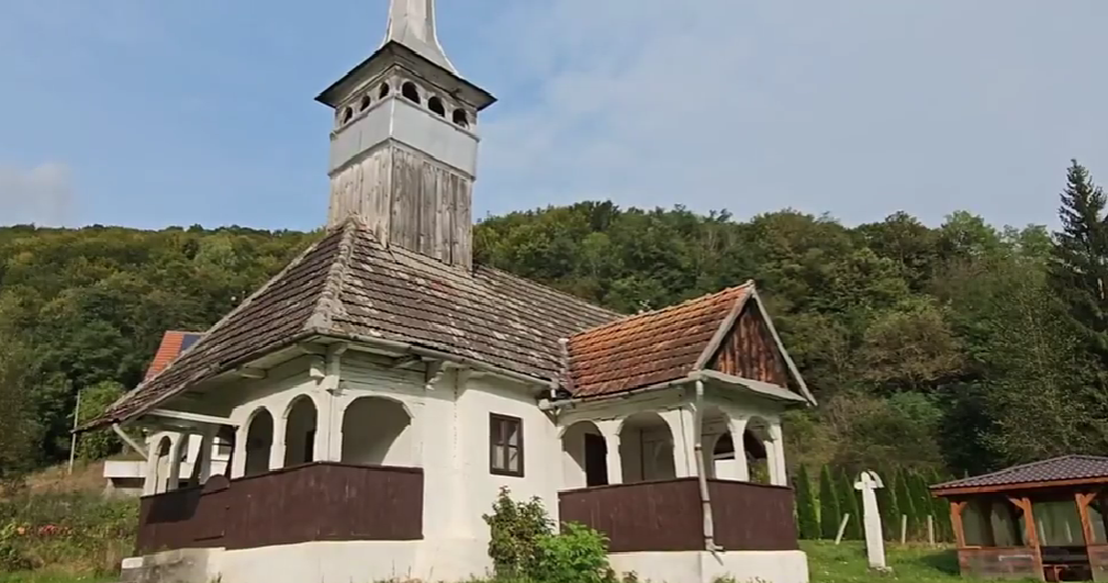 biserica apuseni romania