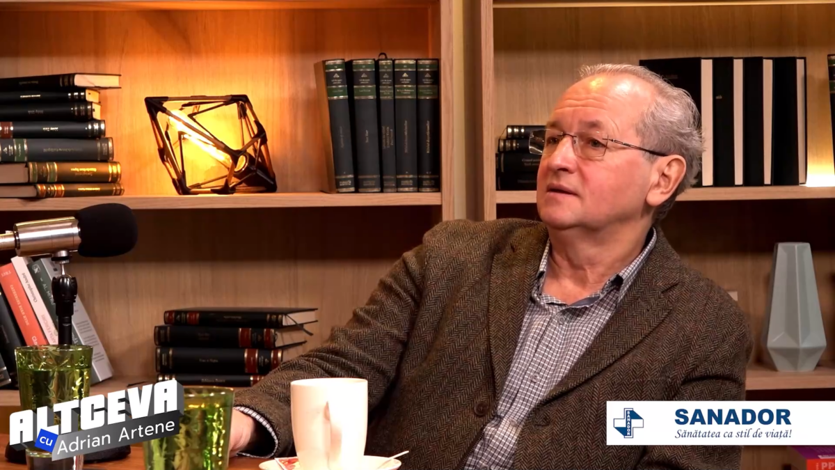 „A aprins câte o lumânare la fiecare voievod, nu i-a lăsat să moară”