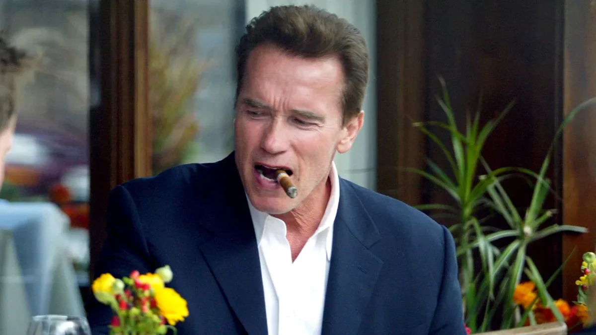 Imagine Stire Arnold Schwarzenegger, reținut la Munchen! I se aduc acuzații de natură penală fostului guvernator al Californiei | 2review.ro