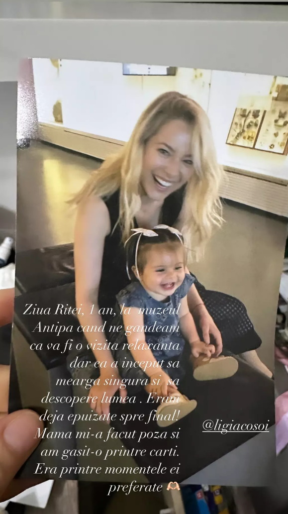 laura cosoi mama poza