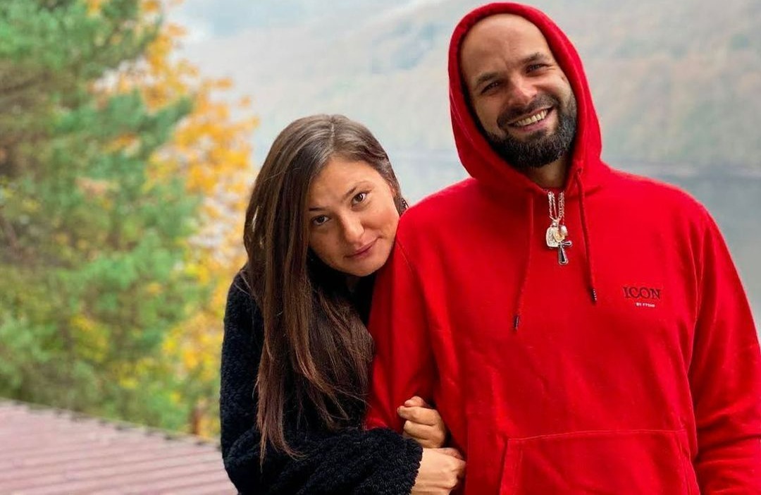 Imagine Stire Soția regretatului Nosfe, pași spre o nouă carieră! Mădălina Crețan vrea să calce pe urmele artistului: „mă gândesc serios să mă duc în zona asta” | 2review.ro