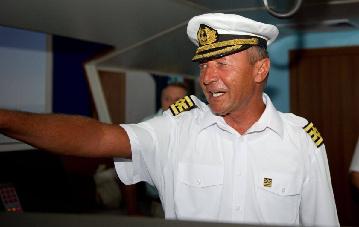 Afacerea ilegală pe care Traian Băsescu a făcut-o pentru a-și rotunji veniturile. Fostul președinte a fost dat în vileag de Irina Nistor