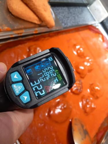 Nereguli găsite la restaurantul respectiv / Foto: ANPC