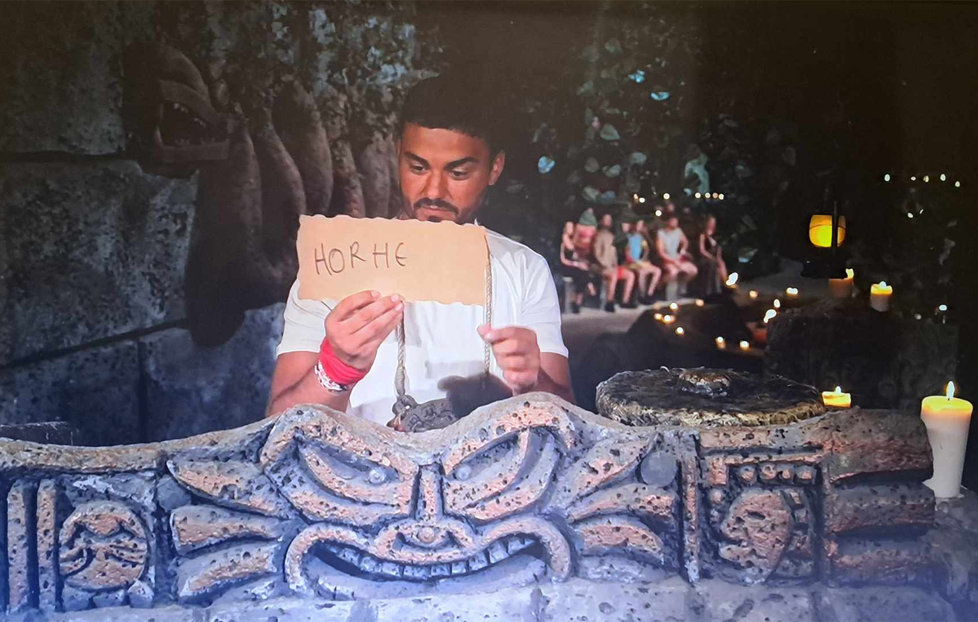 Jador a scris numele lui Jorge greșit