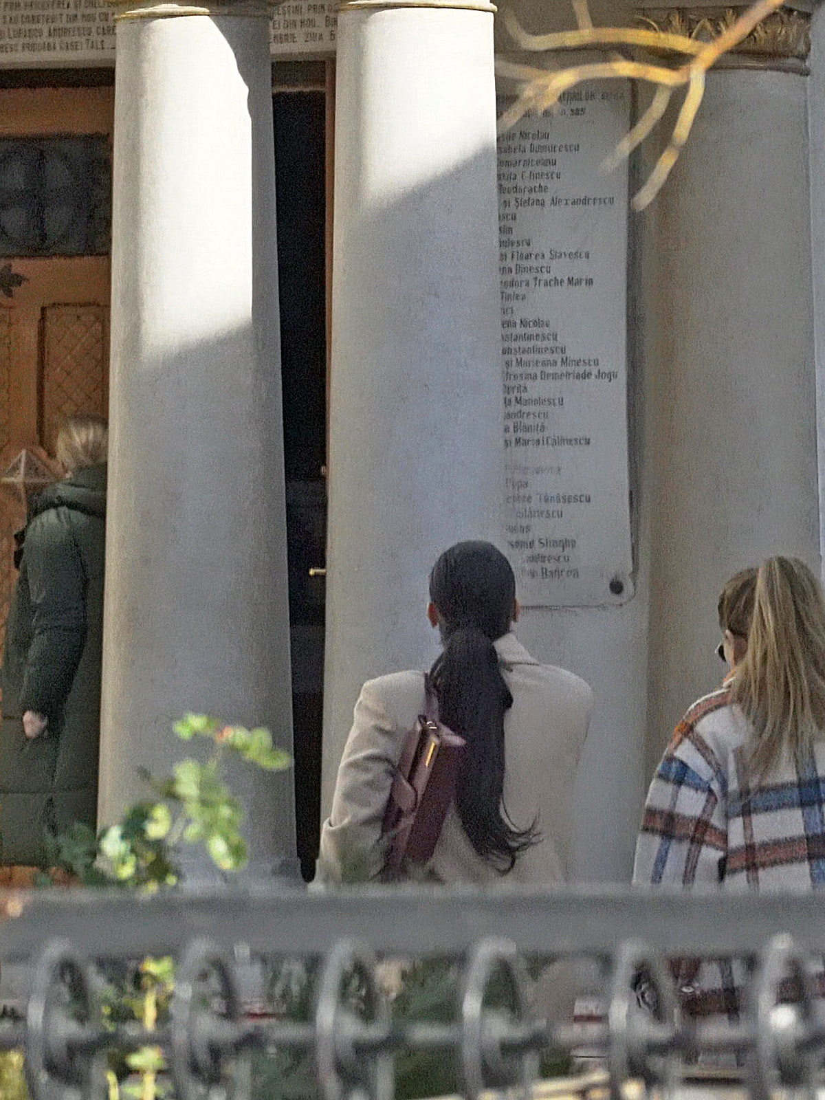 Roxana Dobre, „regina” lui Florin Salam, coboară din bolid / sursă foto: CANCAN.RO