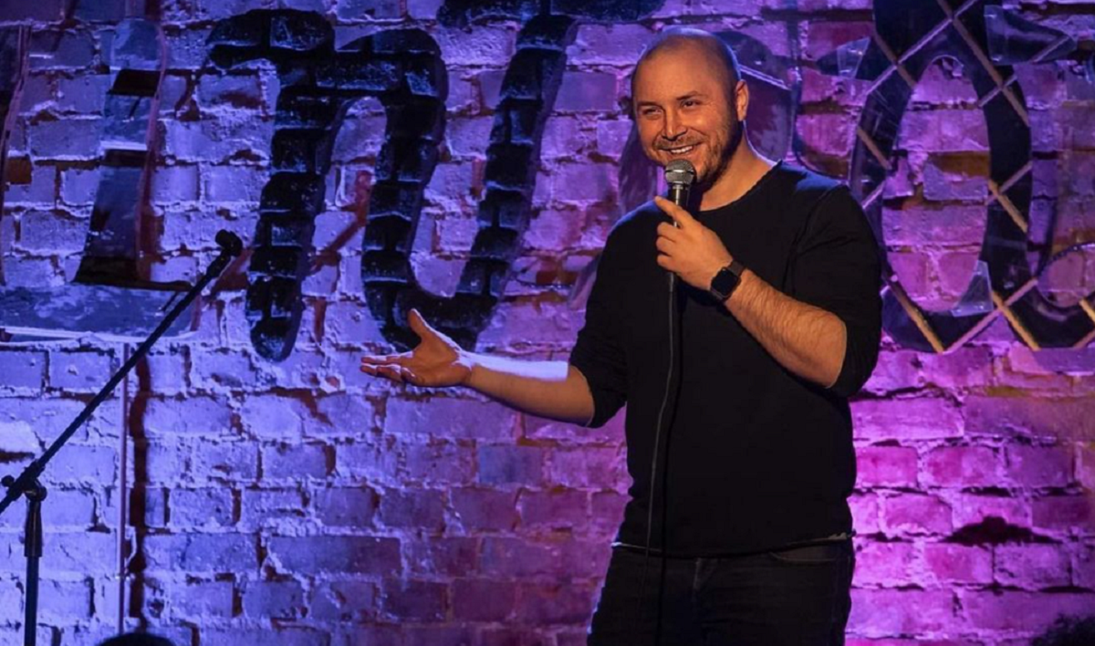Imagine Stire Episod fabulos povestit de Bogdan Mălăele. După ce a schimbat 7 școli, a ajuns în Berceni, iar lumea i s-a schimbat. „Mi-a scris: Vrei să…” | 2review.ro