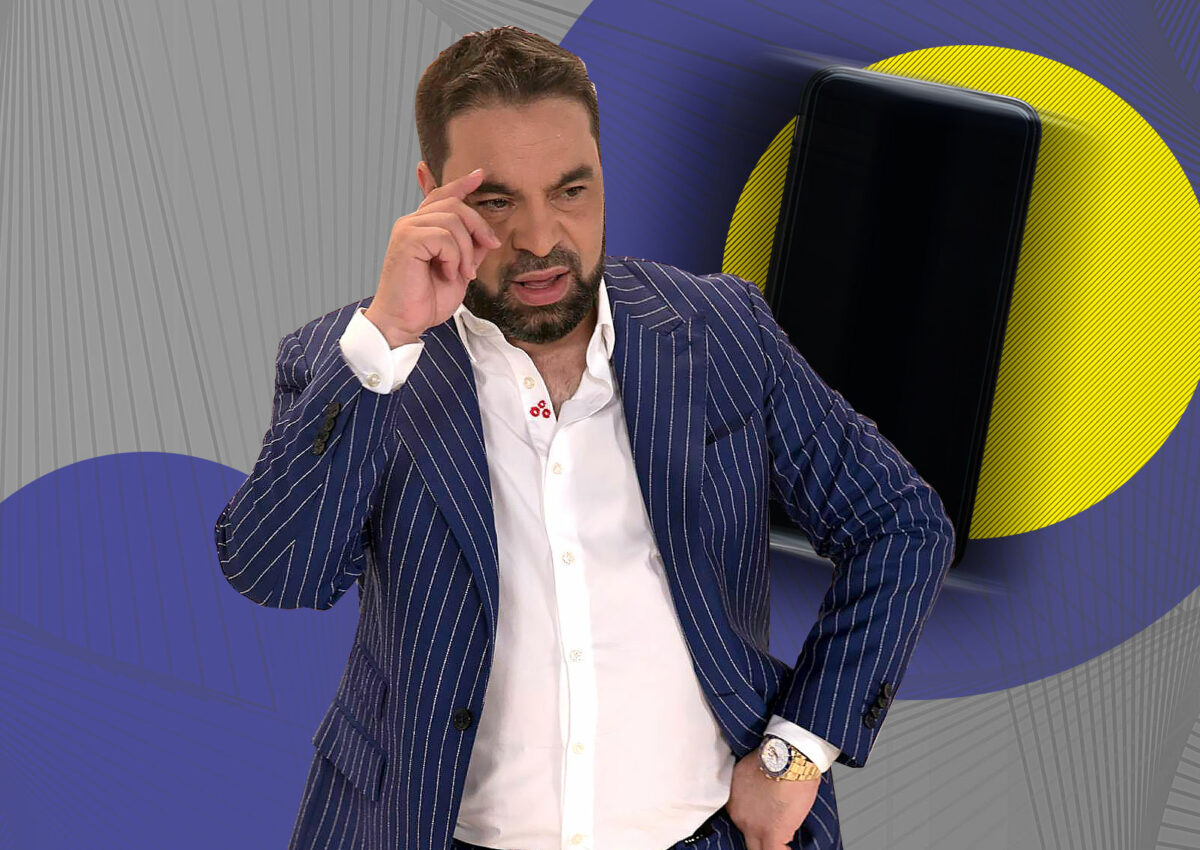 Imagine Stire ”Regele manelelor” și-a ieșit din fire la o cântare, iar victimă i-a căzut un instrumentist. Florin Salam l-a lovit cu telefonul pe Fundament! Motivul… halucinant! | 2review.ro