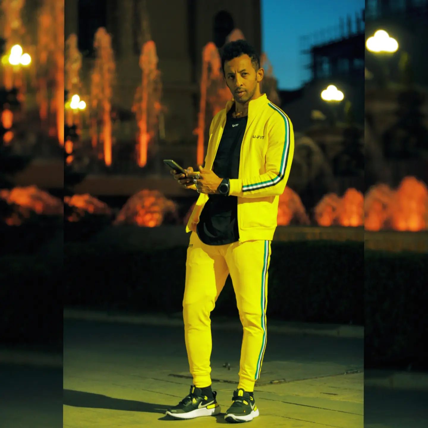 Cum a ajuns Kamara să fie escrocat la un concert