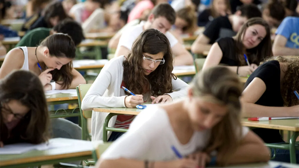 Românii nu mai dau BAC-ul! Prezenţa la examenul de Bacalaureat a scăzut incredibil în ultimii 12 ani