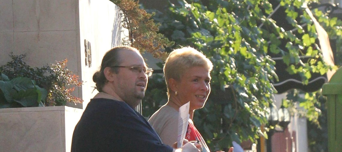 Imagine Stire Marian, bărbatul care a stat alături de Teo Trandafir în cele mai grele clipe, nu a fost niciodată iubitul vedetei | 2review.ro