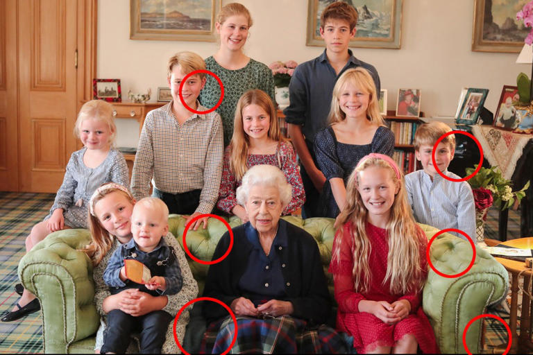 Fotografia controversată cu regina și nepoții săi. Sursa: New York Post