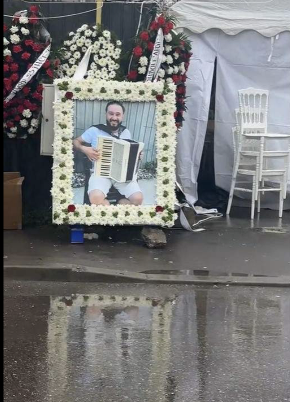 Ce a apărut la ușa locuinței lui Marius Țepeligă. Sursă: captură TikTok