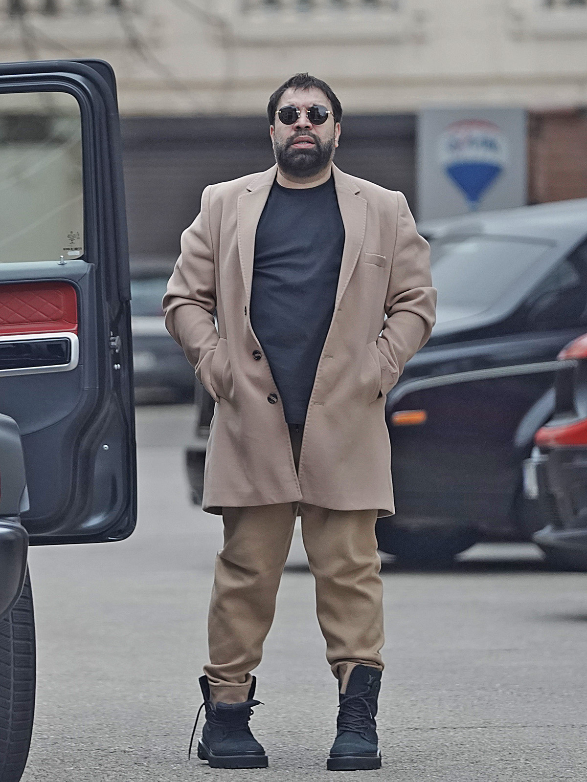 Florin Salam a ajuns acasă, după ce a semnat controlul judiciar