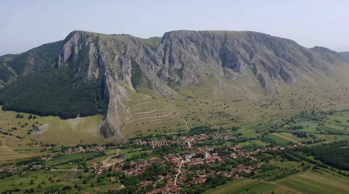 Rimetea, tărâmul inedit din inima Transilvaniei. A fost desemnată destinația anului 2024