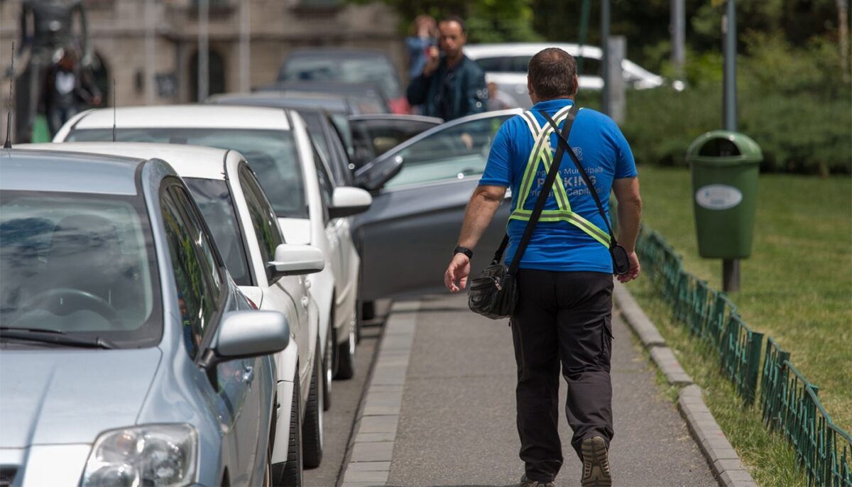 Cum a fost prins un român de 29 de ani, care „lucra” într-o parcare din Italia. Se dădea paznic și cerea șoferilor „taxă” 40 de euro