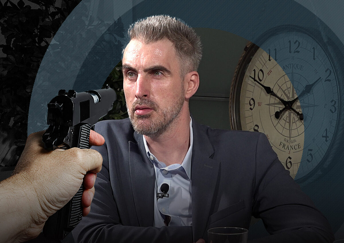 Imagine Stire Cel mai controversat prezentator TV din România face dezvăluiri uluitoare! Era să fie împușcat de două ori: ”A scos pistolul…” | 2review.ro