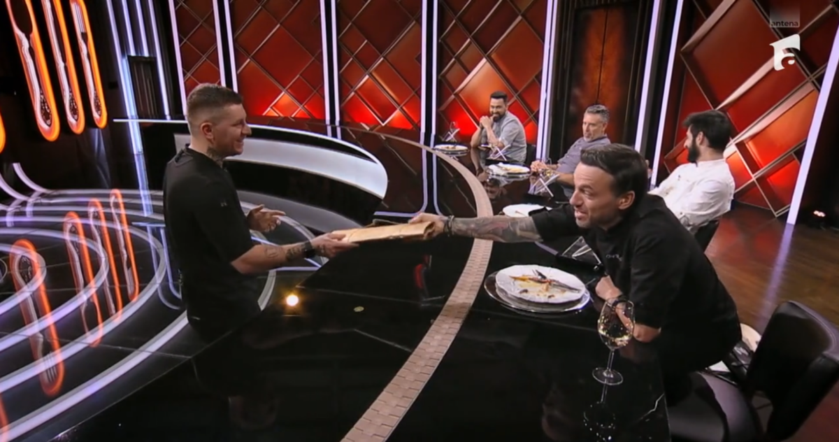 Imagine Stire Moment istoric la Chefi la Cuțite! Motivul pentru care Liviu Moroiu a refuzat cuțitul de aur de la Chef Ștefan Popescu | 2review.ro