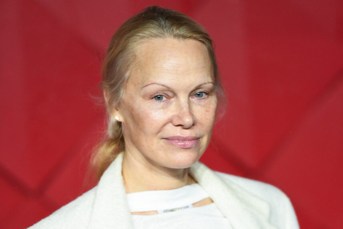 Cum arată Pamela Anderson fără niciun strop de machiaj, la 56 de ani. Cea mai recentă ședință FOTO i-a lăsat mască pe fani