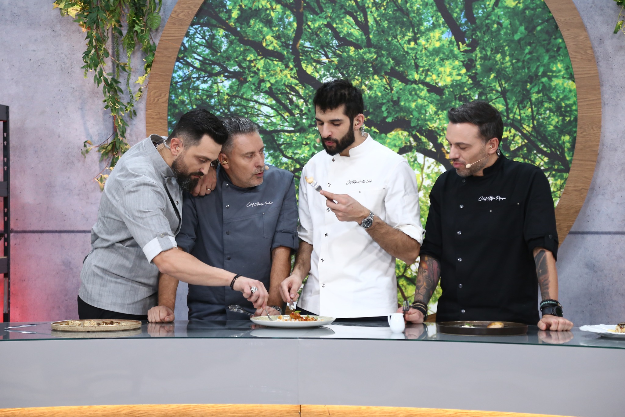 Noii jurați ai emisiunii de la Antena 1 „Chefi la cuțite”