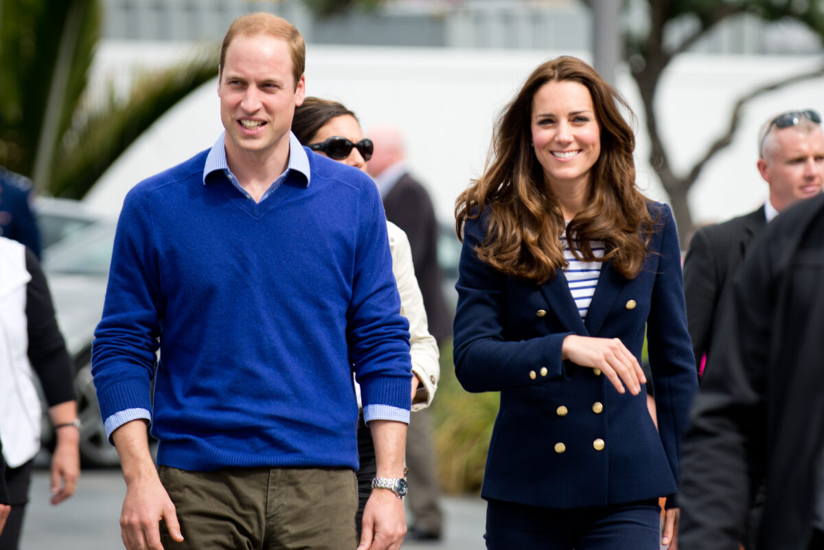 Imagine Stire Prima apariție a prințesei Kate și a prințului William, după ce s-a zvonit că acesta ar avea o amantă. Imaginea care i-a uimit pe mulți | 2review.ro