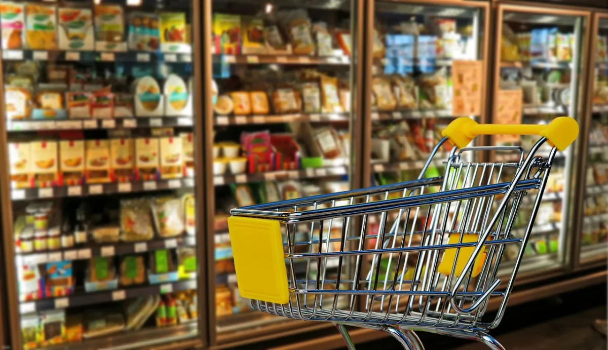 Supermarketul low-cost, cu preţuri extrem de mici: „Toată lumea e binevenită”