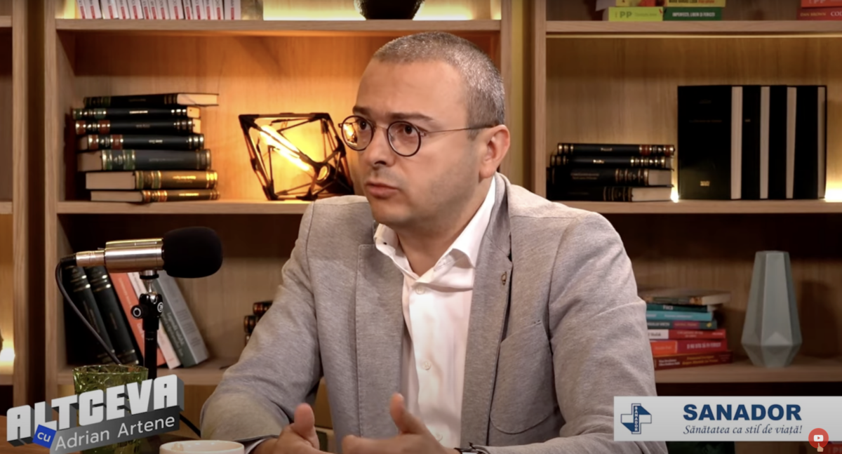 Imagine Stire Cum să economiseşti 250.000 de euro doar din ţigări şi apă plată? Iancu Guda te învaţă cum să scapi de cheltuielile inutile | 2review.ro