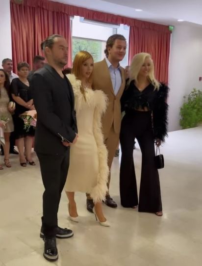 Alina Ceușan și soțul ei au fost nașii cuplului Carmen - Alex