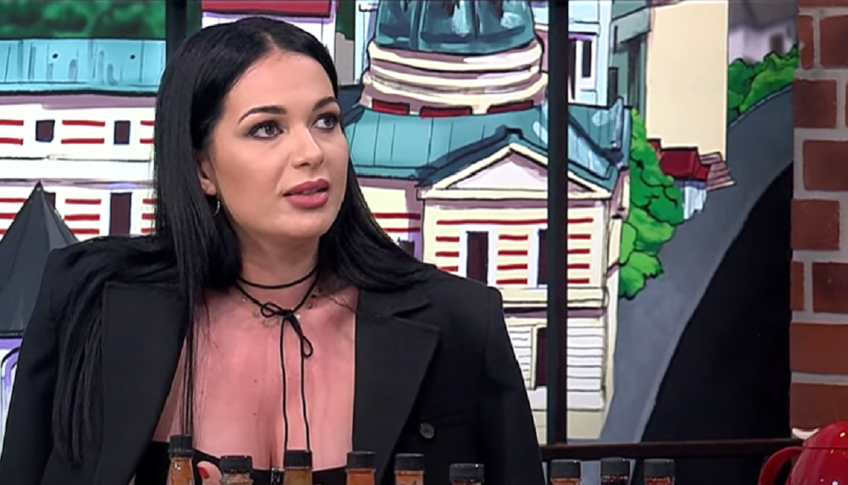 Imagine Stire Afecțiunea de care suferă Deea Maxer. De ani de zile se confruntă cu problema asta: „Aveam vreo 17 ani când…” | 2review.ro