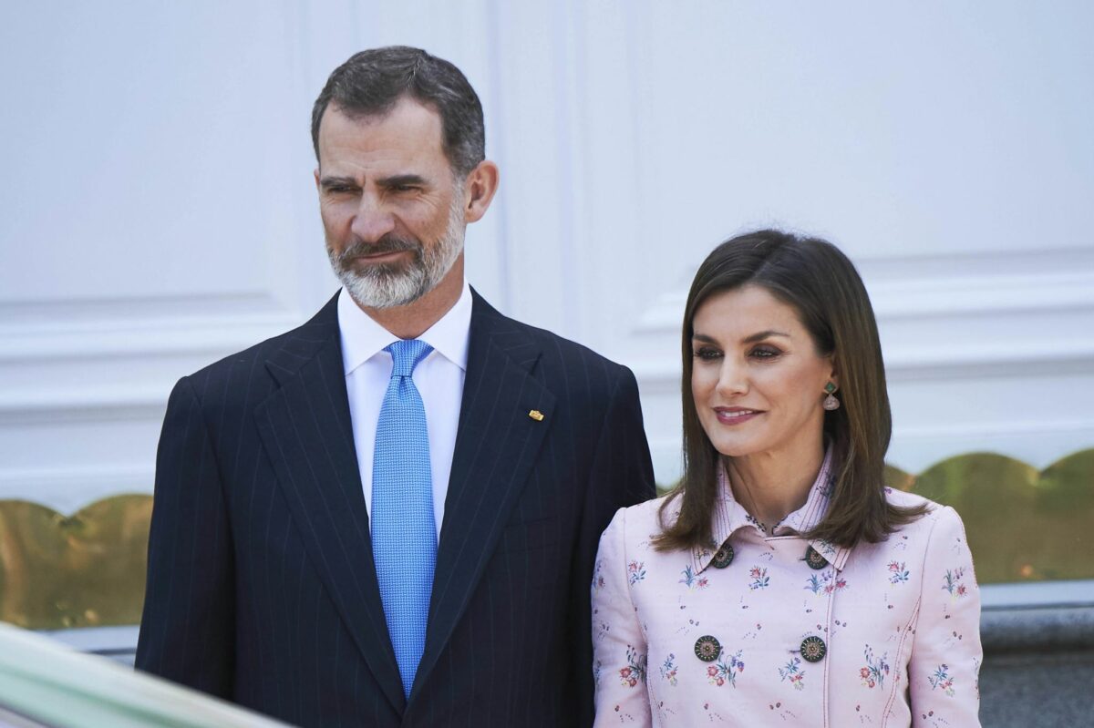 Imagine Stire Familia Regală Spaniolă, în doliu! Regina Letizia și Regele Felipe i-au adus un ultim omagiu vărului lor | 2review.ro