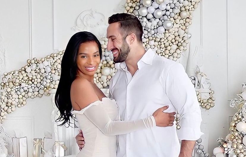 Imagine Stire Povestea inedită de viață a unui cuplu celebru. S-au întâlnit pe platourile de filmare și de atunci au rămas nedespărțiți | 2review.ro