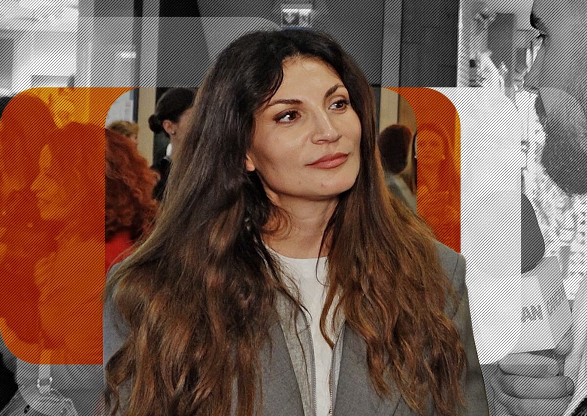 Imagine Stire Uluitor! Ioana Ginghină e măritată, dar cererile în căsătorie curg la greu! Și nu e totul… : ”Ce ți-aș pupa corpul ăla al tău!” | 2review.ro