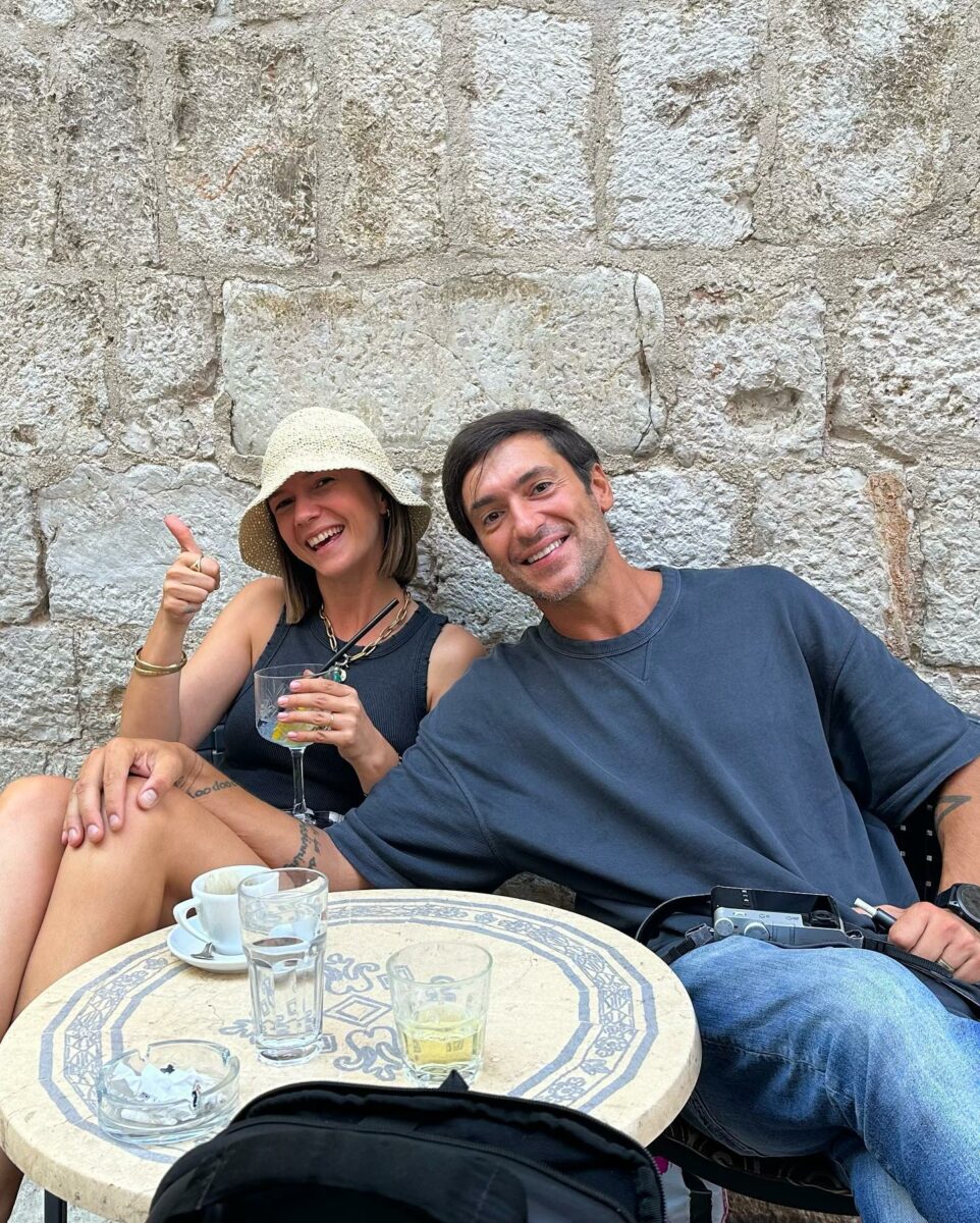 Imagine Stire Adela Popescu și Radu Vâlcan, surprinși de copii în momentele intime. Cum au gestionat situația: ”Ni s-a întâmplat doar de 2 ori” | 2review.ro