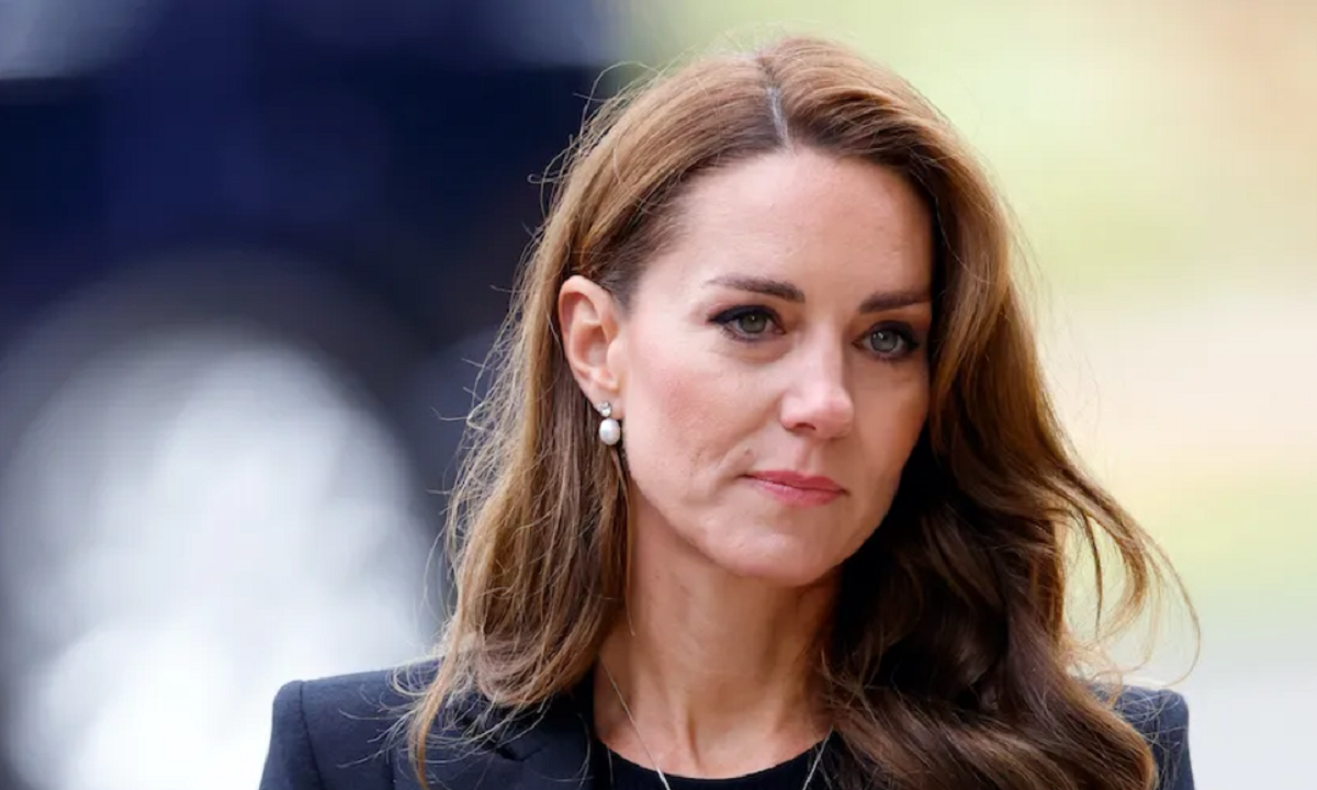 Acuzaţii grave: videoclipul prin care Kate Middleton a anunţat că are cancer, fals?! O nouă teorie a conspiraţiei