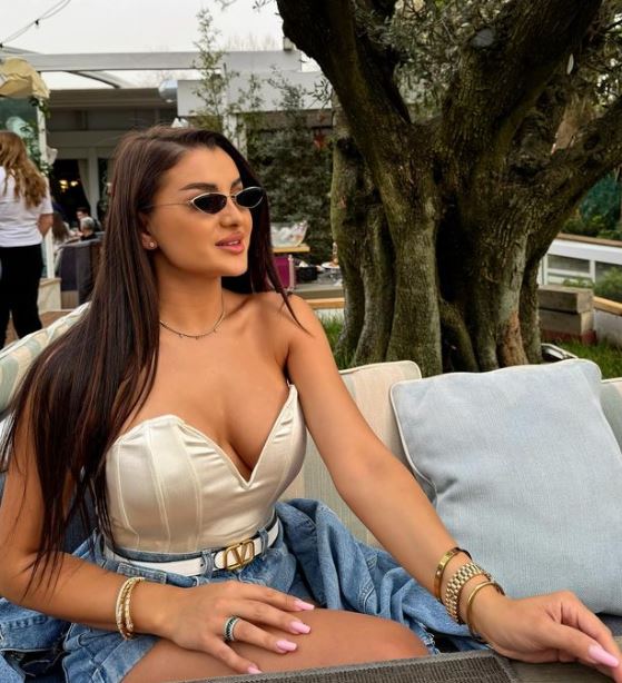 larisa popa pescobar