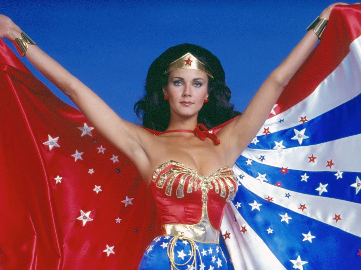 Imagine Stire Femeia perfectă are 72 de ani! Confundată cu o puștoaică de 20 de ani, Lynda sfidează legile naturii | 2review.ro