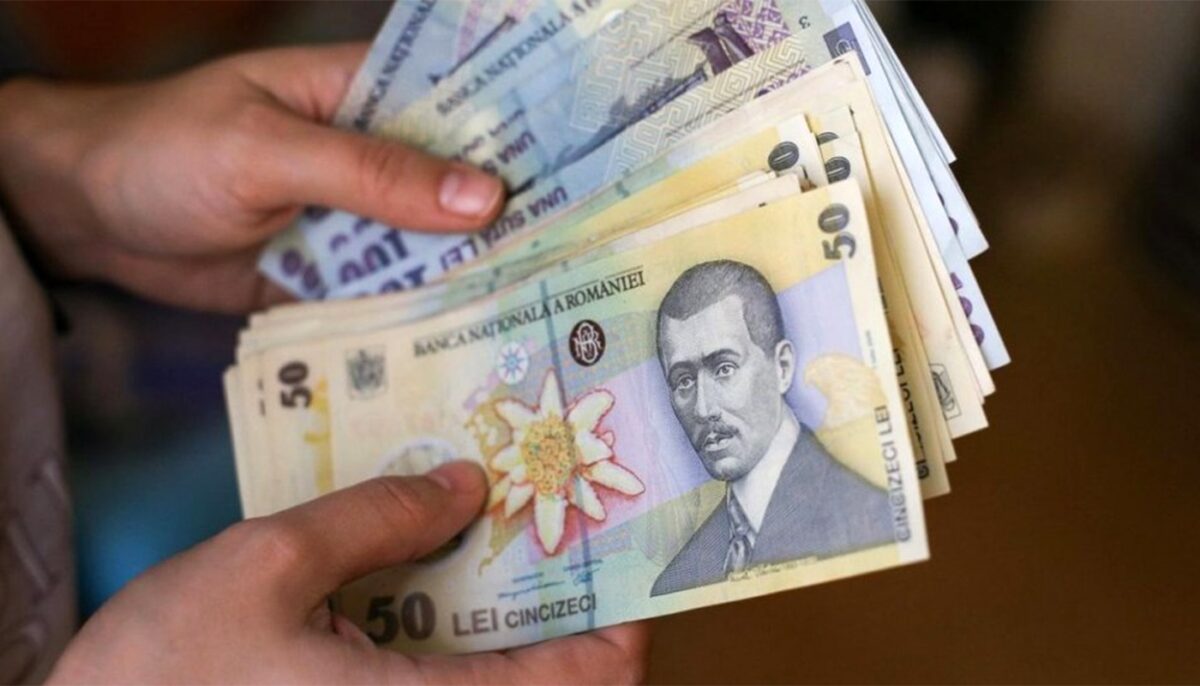 Ce salariu lunar trebuie să câștigi în România, în 2024, pentru a nu fi „fraier”. Calculul făcut de un celebru economist
