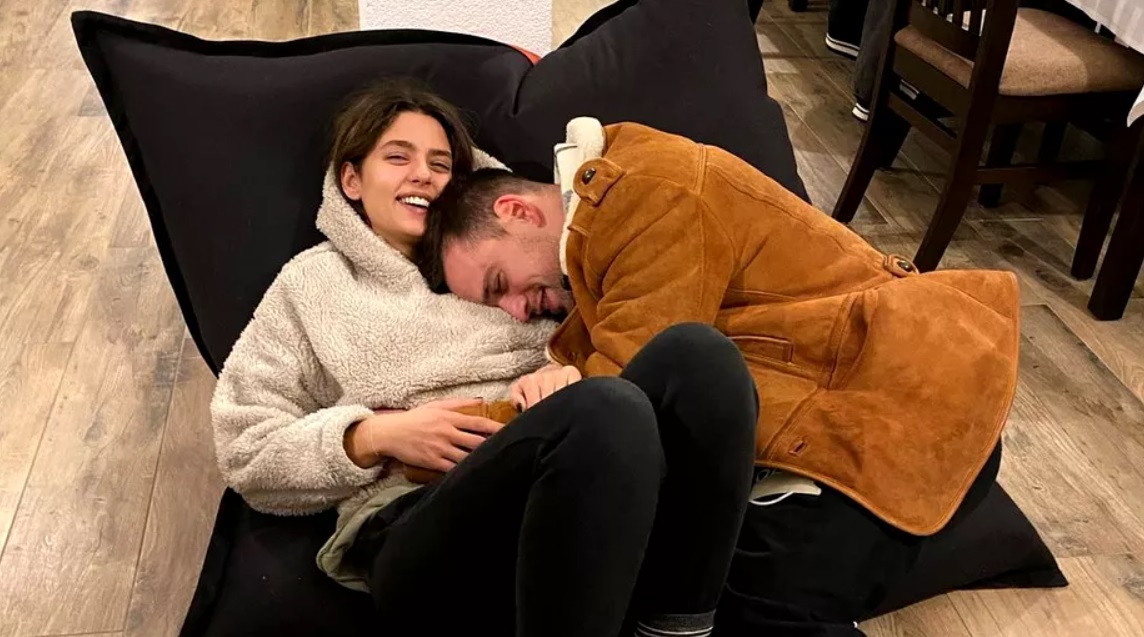 Imagine Stire Prima reacție a lui Vlad Gherman, după ce s-a spus că Oana Moșneagu e însărcinată: “Este o etapă firească a unui cuplu” | 2review.ro