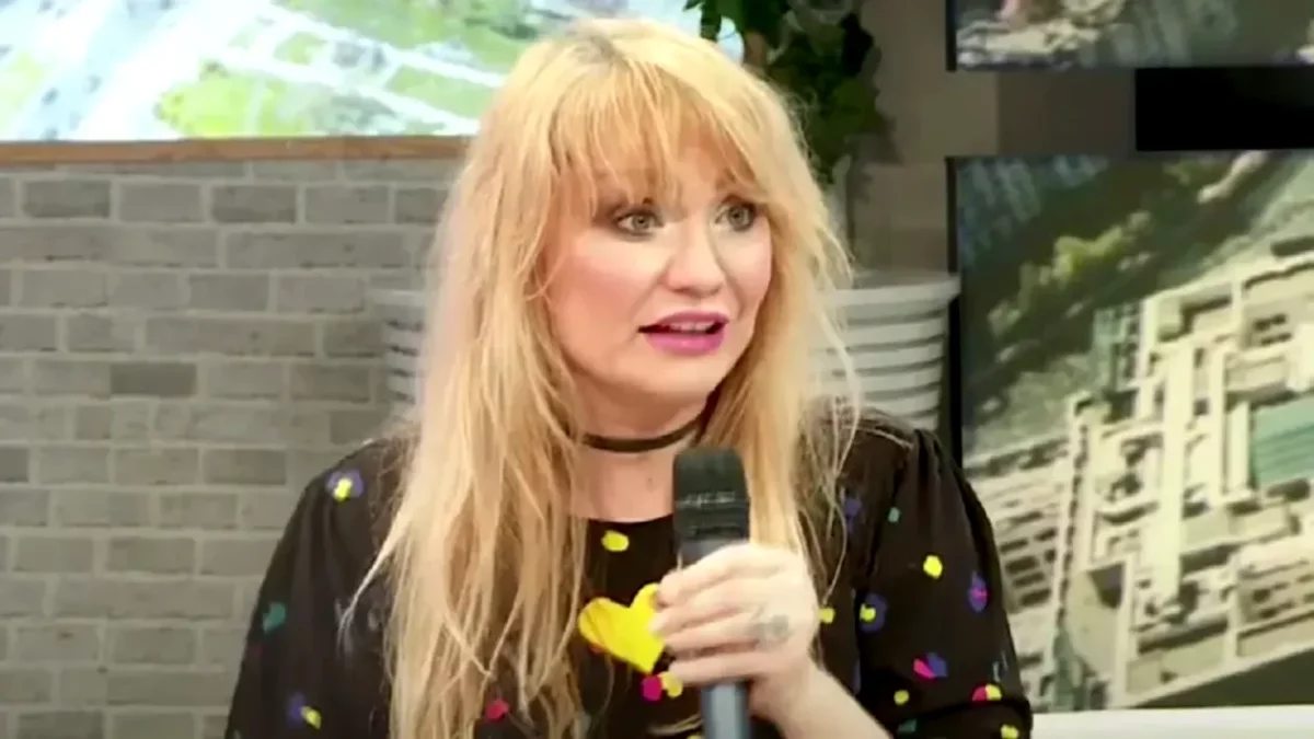 Imagine Stire Sătulă de scandalul cu Alex Dobrescu, Cristina Cioran se mută din România cu noul iubit: „Tatăl Emei o va putea vedea online” | 2review.ro