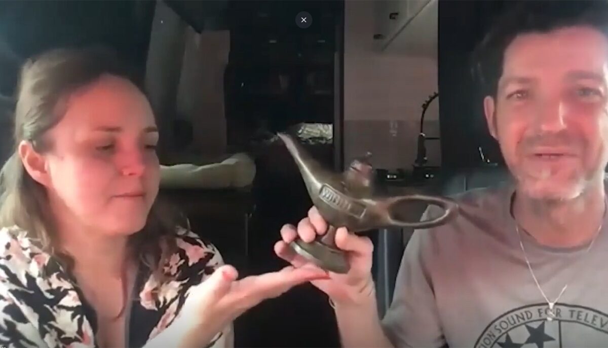 Imagine Stire Nu este un banc! Acești doi soți au găsit lampa lui Aladdin! Care au fost cele 3 dorințe pe care și le-au pus | 2review.ro