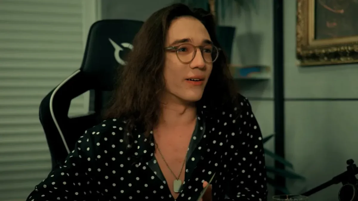 Imagine Stire Cu ce se ocupă acum Theodor Andrei, tânărul care a reprezentat România la Eurovision 2023. Ce face la un an de când a urcat pe scena din Marea Britanie și a fost aspru criticat | 2review.ro