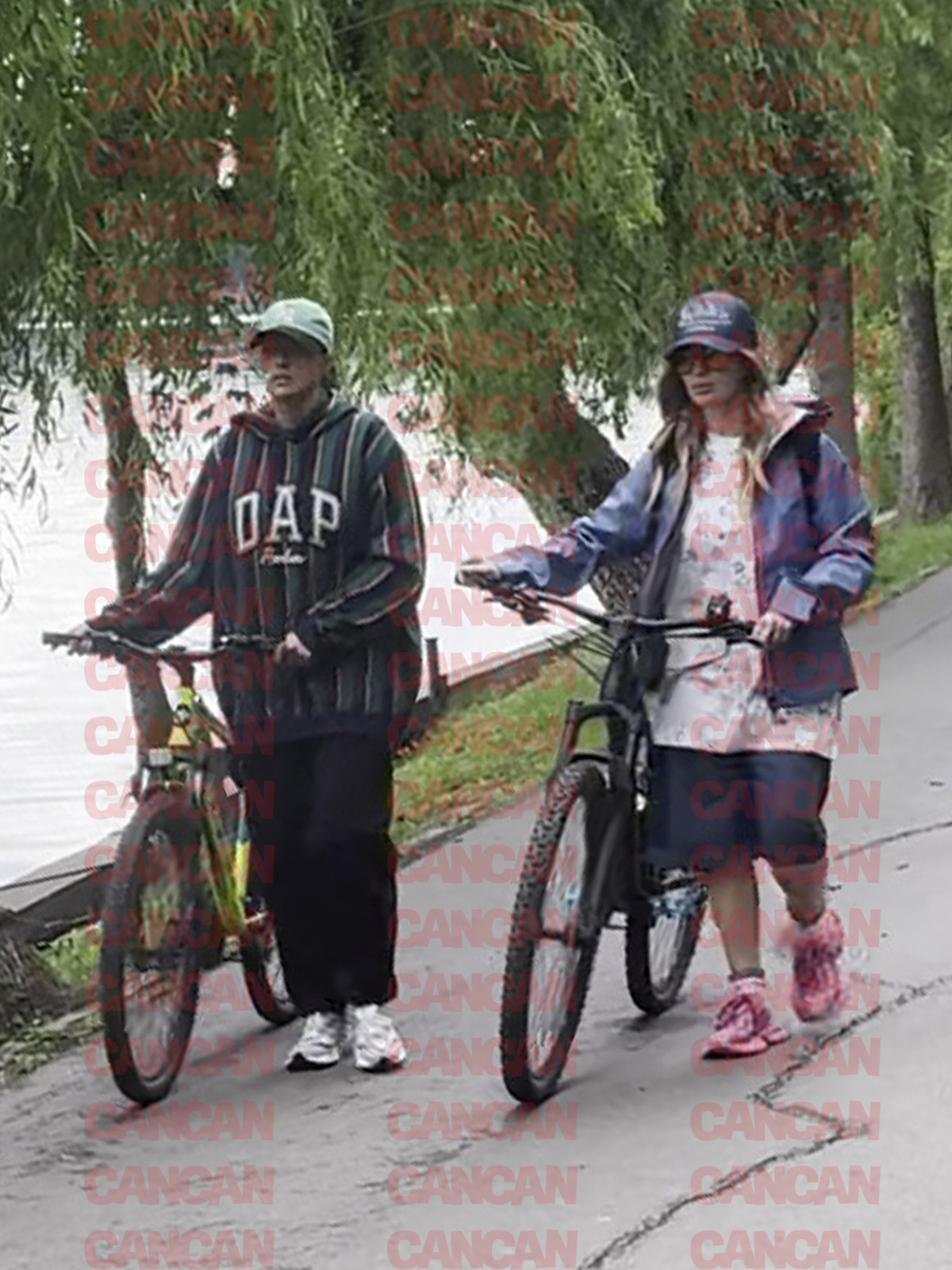 Artistele au optat pentru ținute casual-sport care le-au permis să se miște în voie Foto: CANCAN.RO