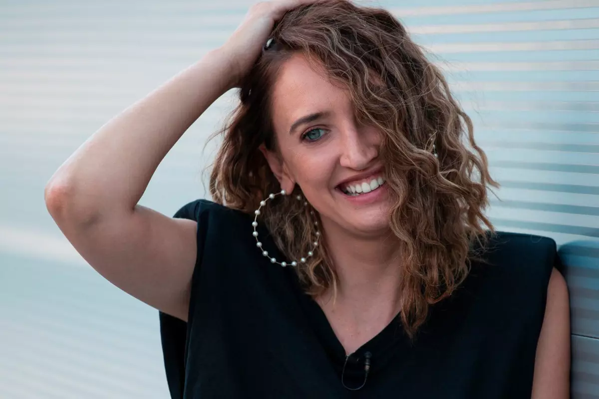 Imagine Stire Ilona Brezoianu, gata de nuntă! Actrița a depus actele la Starea Civilă. Cine este mirele: „Sunt îndrăgostită” | 2review.ro
