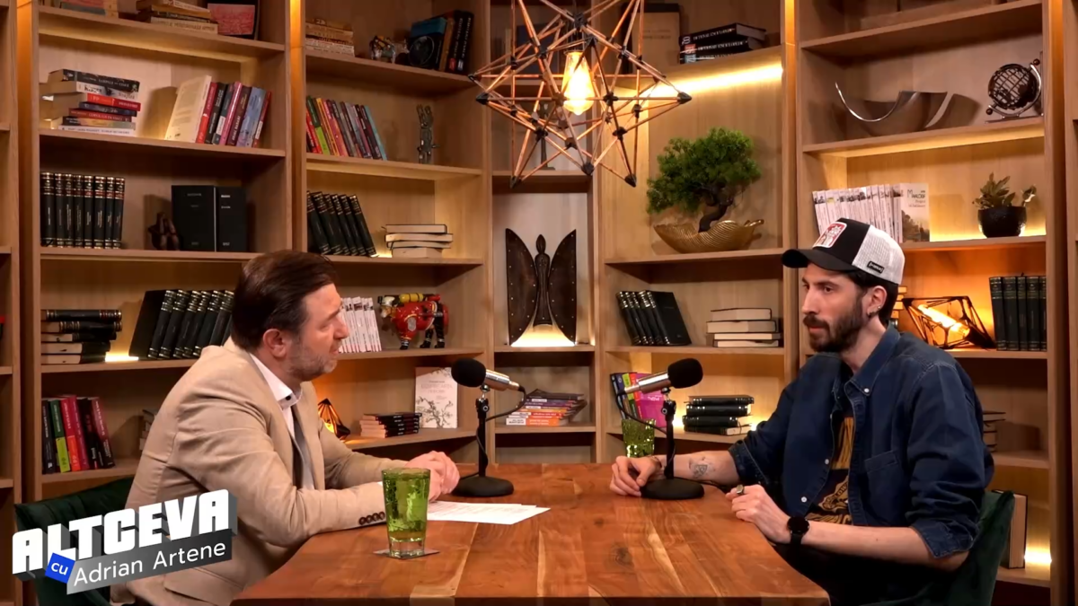 Imagine Stire Antonio Satîru, dezvăluiri cutremurătoare despre operația de 12 ore, în podcastul ALTCEVA cu Adrian Artene: „Am fost născut a doua oară” + „Nu mă așteptam să mă trezesc de pe masa de operație” | 2review.ro
