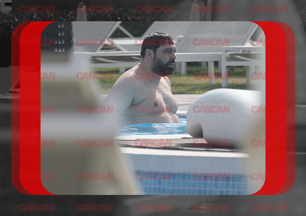  Toplessul anului! ”Regele” Salam, fotografiat la piscină cu vedere la… ”ghiozdan”