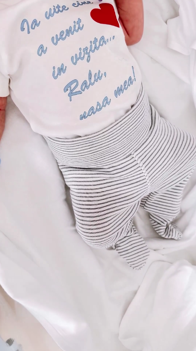 Așa a fost îmbrăcat micuțul Anei Baniciu la prima lui întâlnire cu nașa/ Sursa foto: Instagram